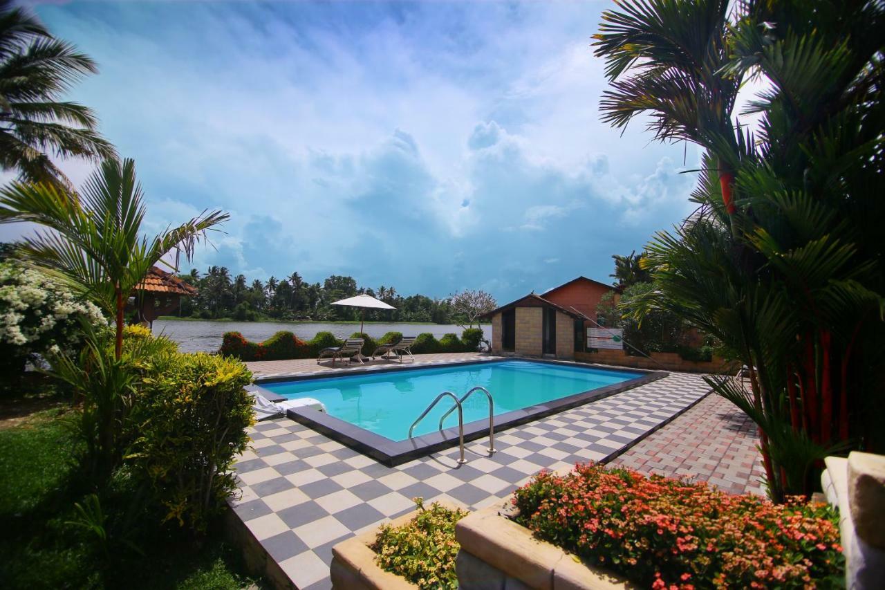 Green Palace Ayurveda Resort, Alleppey Alappuzha Exteriér fotografie